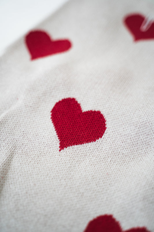 Pull coeurs rouges